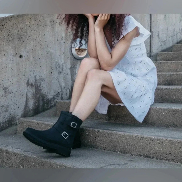 Chooka Quality Waterproof Black Pullon Damascus Moto Mid Rain Boot Womens 10 NEW - Picture 1 of 11